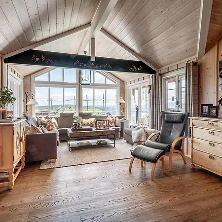 Holiday home 4 Bedroom Stunning In