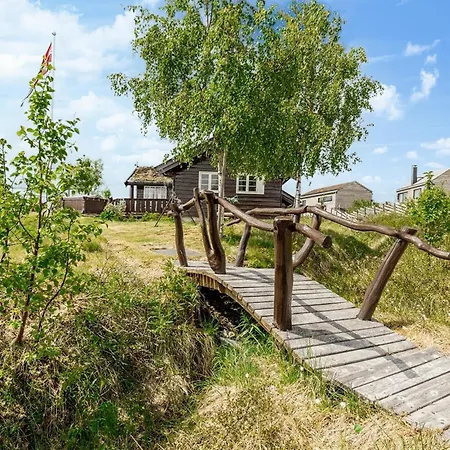 4 Bedroom Stunning In Holiday home